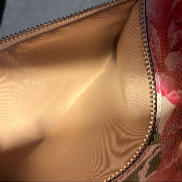 Dana Buchman adjustable crossbody - Picture 8 of 9